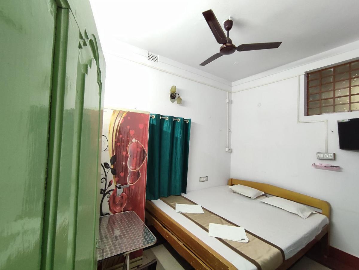 Green Palace Guest House - Housity