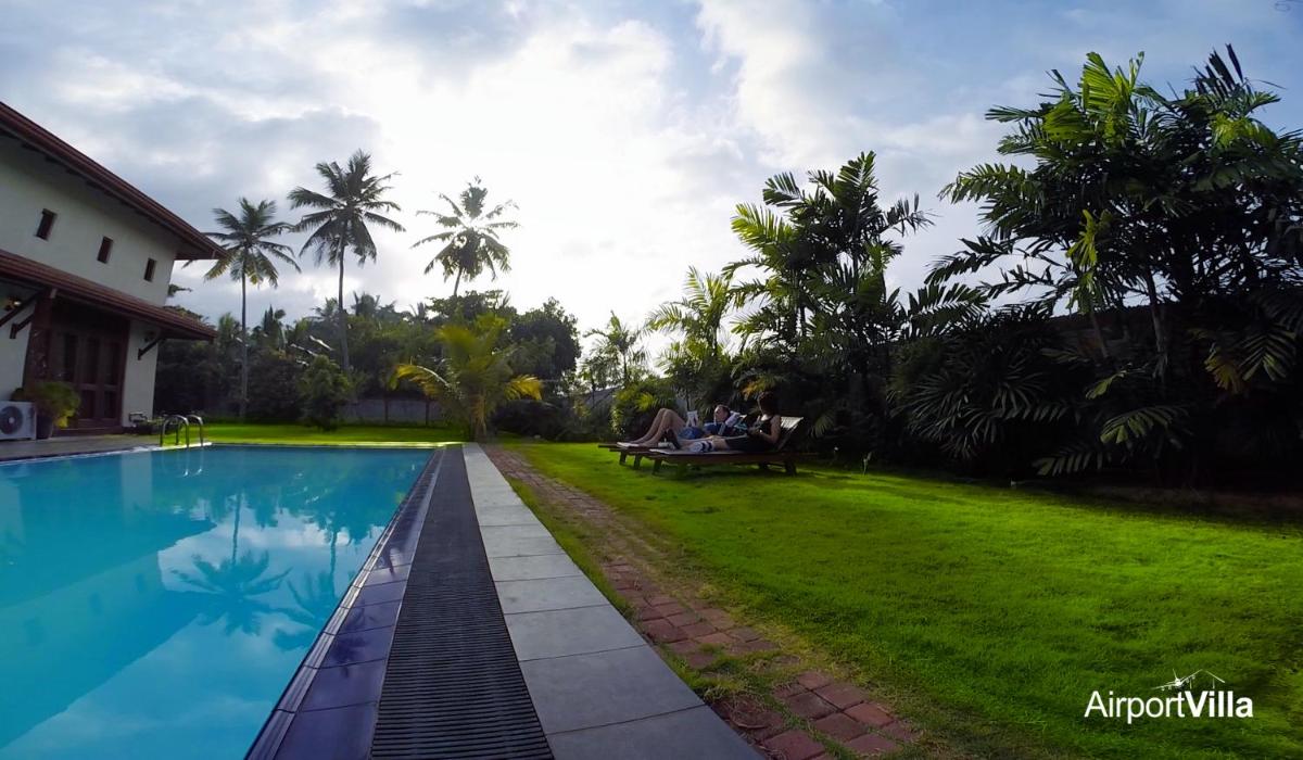 Airport Villa - Housity