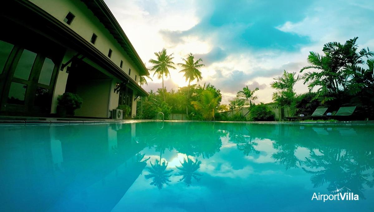 Airport Villa - Housity
