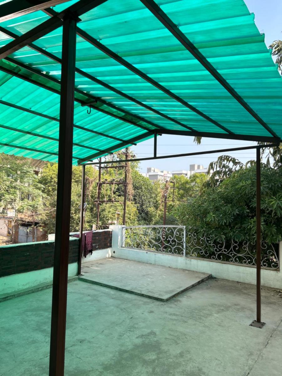 Stay with Abhishek - Housity