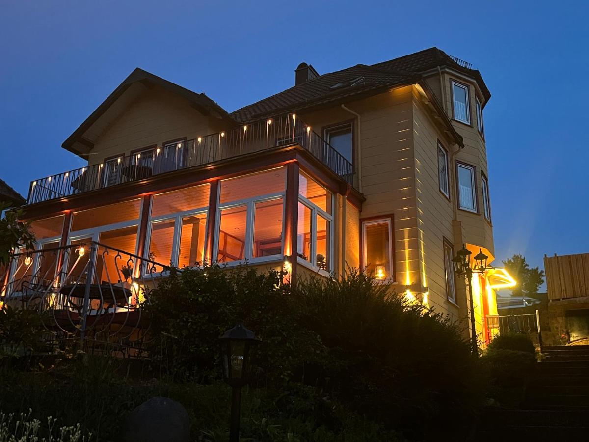 Haus am See - Housity