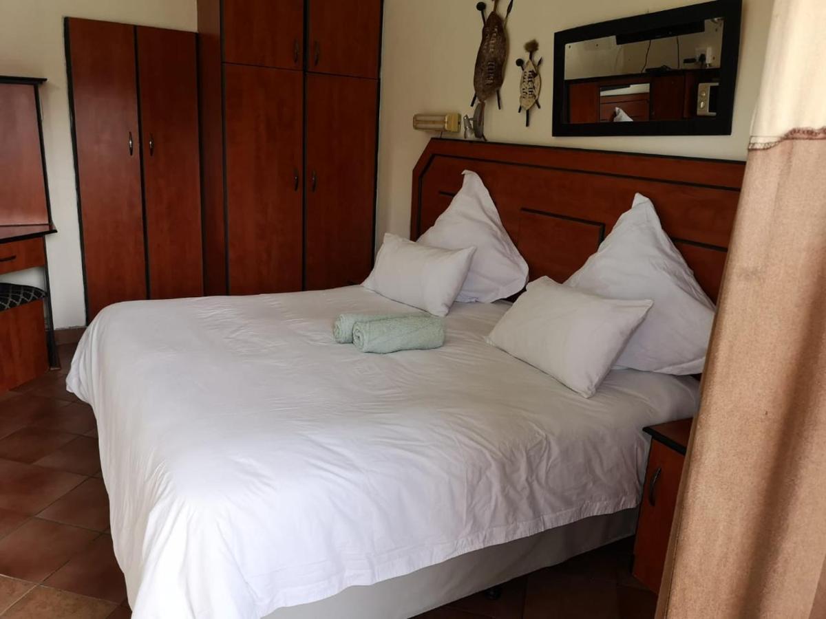 Dolphin Coast B&B / Self catering - Hizvo