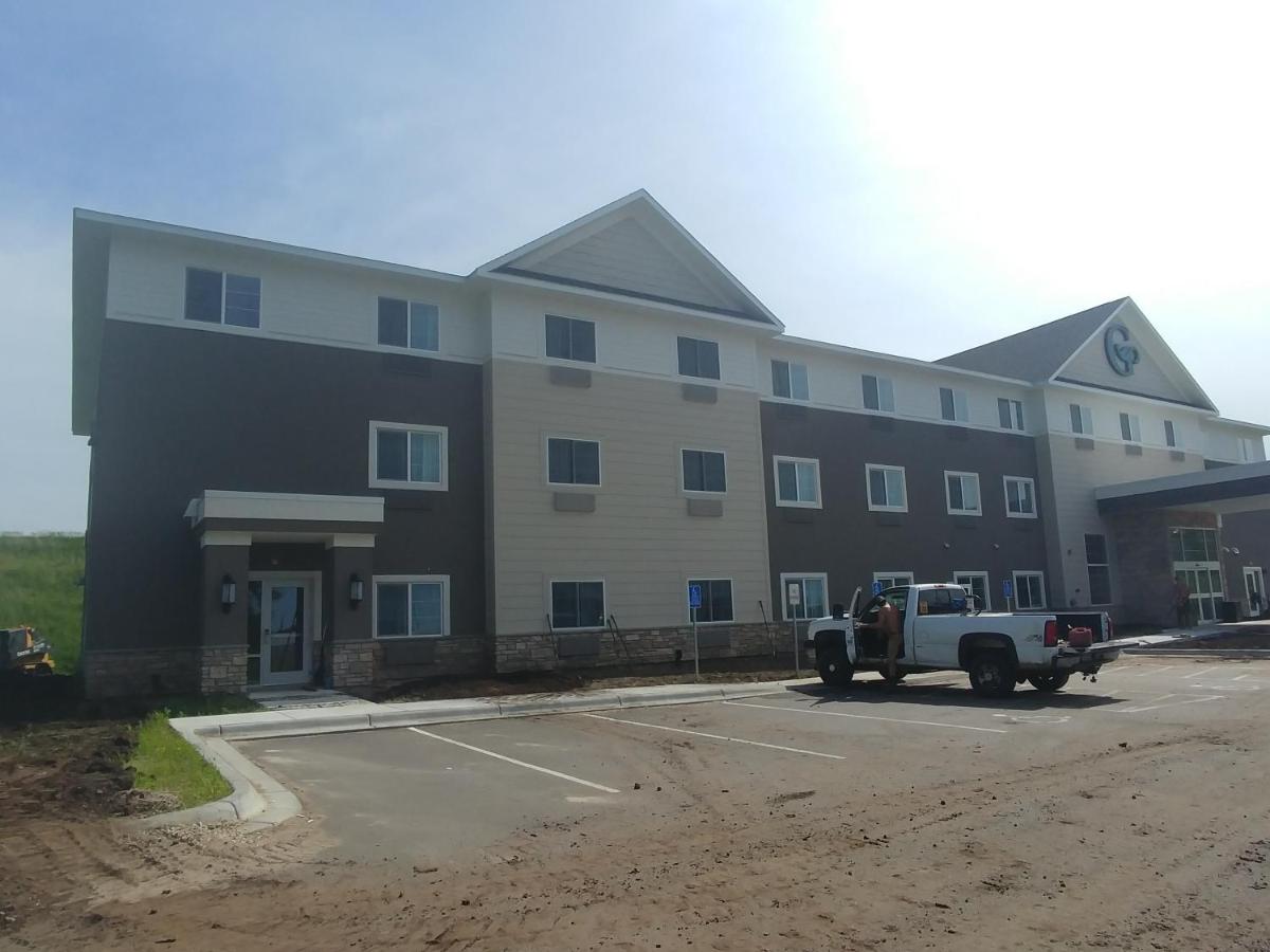 GrandStay Hotel & Suites - Housity