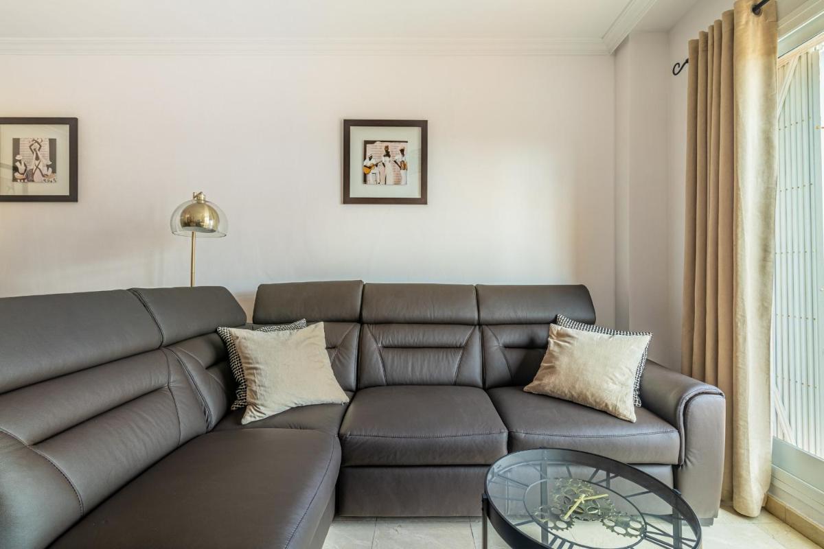 Casares del Sol Apartment - Housity