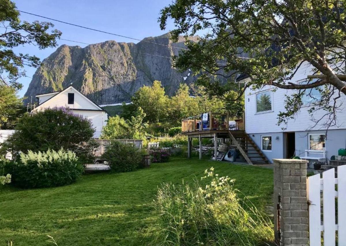 Reinefjorden Lodge - Housity