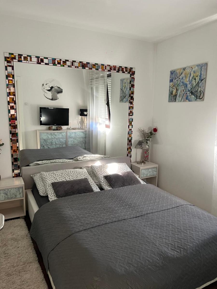 Apartment Sweet Dreams-close to ZOO,Dinamo stadium and the city center - Housity
