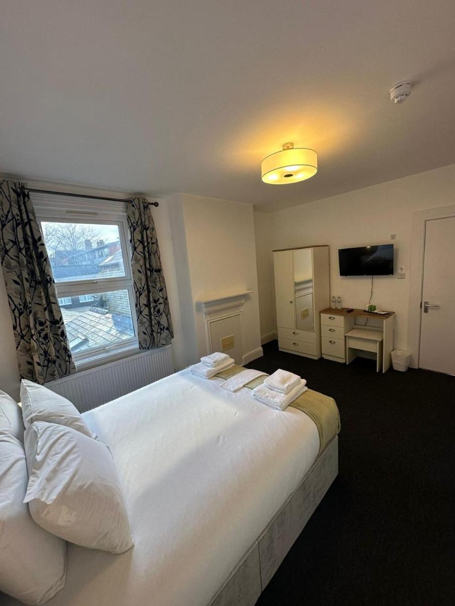 Cambridge Central Rooms - Tas Accommodations - Housity