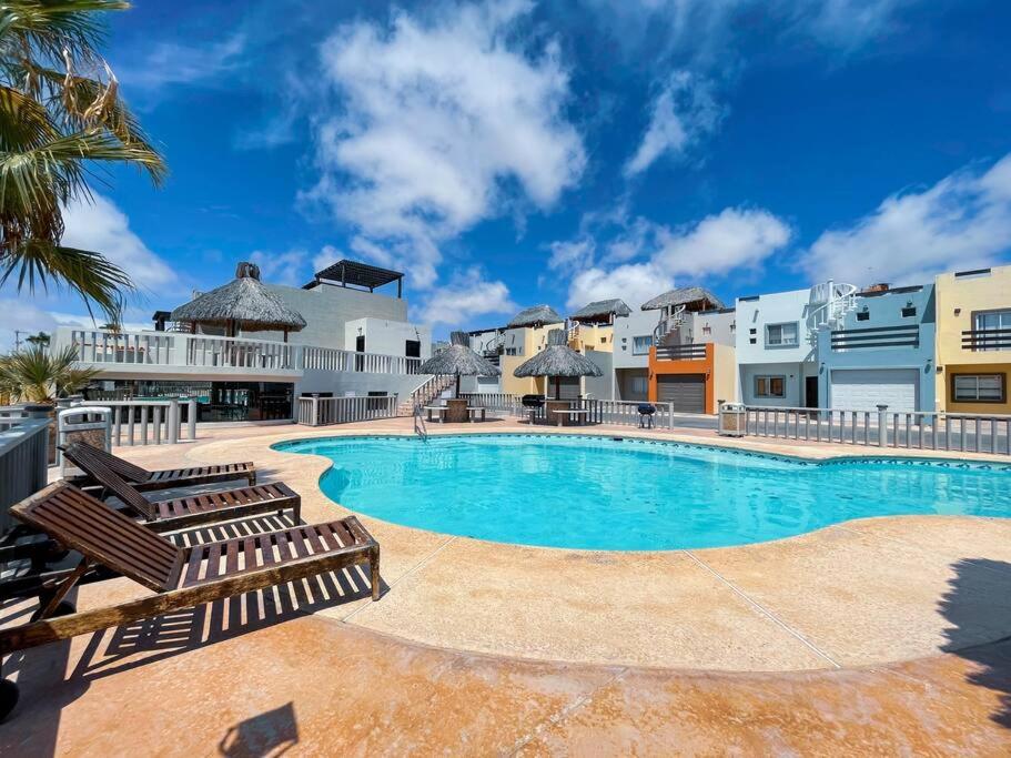 Suitetrails - Gated 2BR Apartment near Sandy Beach