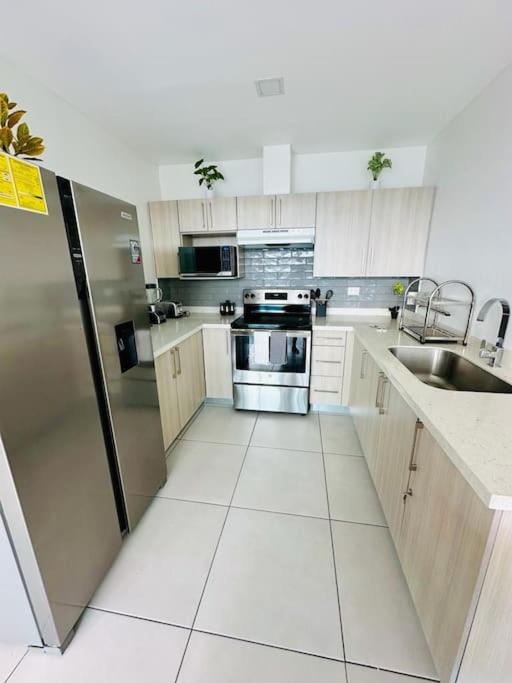 Luxury 1BR Apartment in Astria 706 - Housity