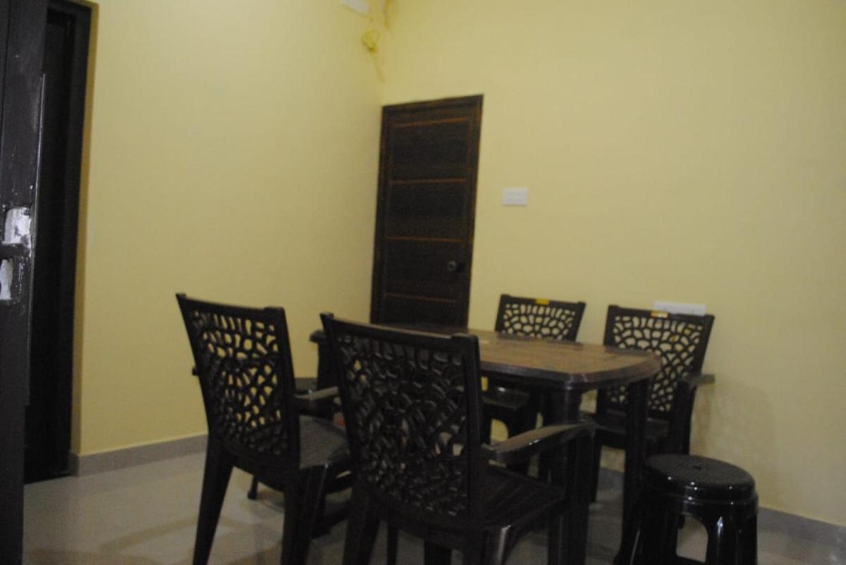 Cascade Holiday Villa - Housity