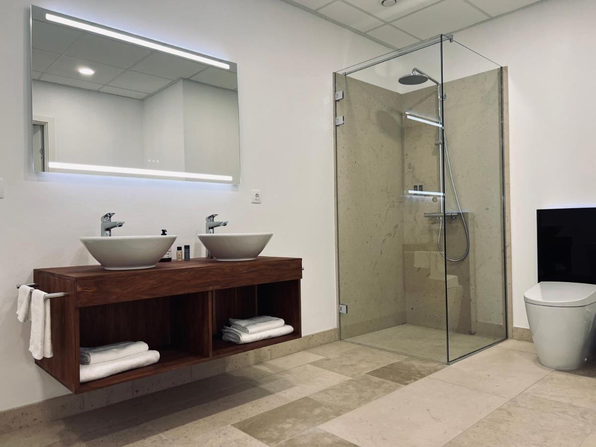 Salle de bains dans l'établissement Château Lecusse - La Grande Roche - Hôtel, Spa, Boutique & Restaurant