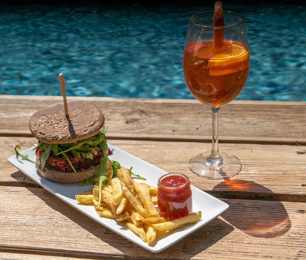 Refeições no resort ou nas proximidades