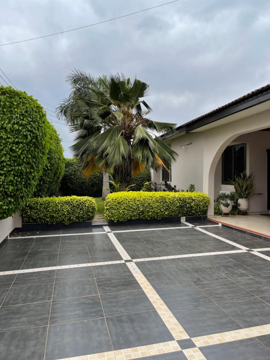Beautiful Family Home at Emefs Lagoon View Estate Lashibi - Housity