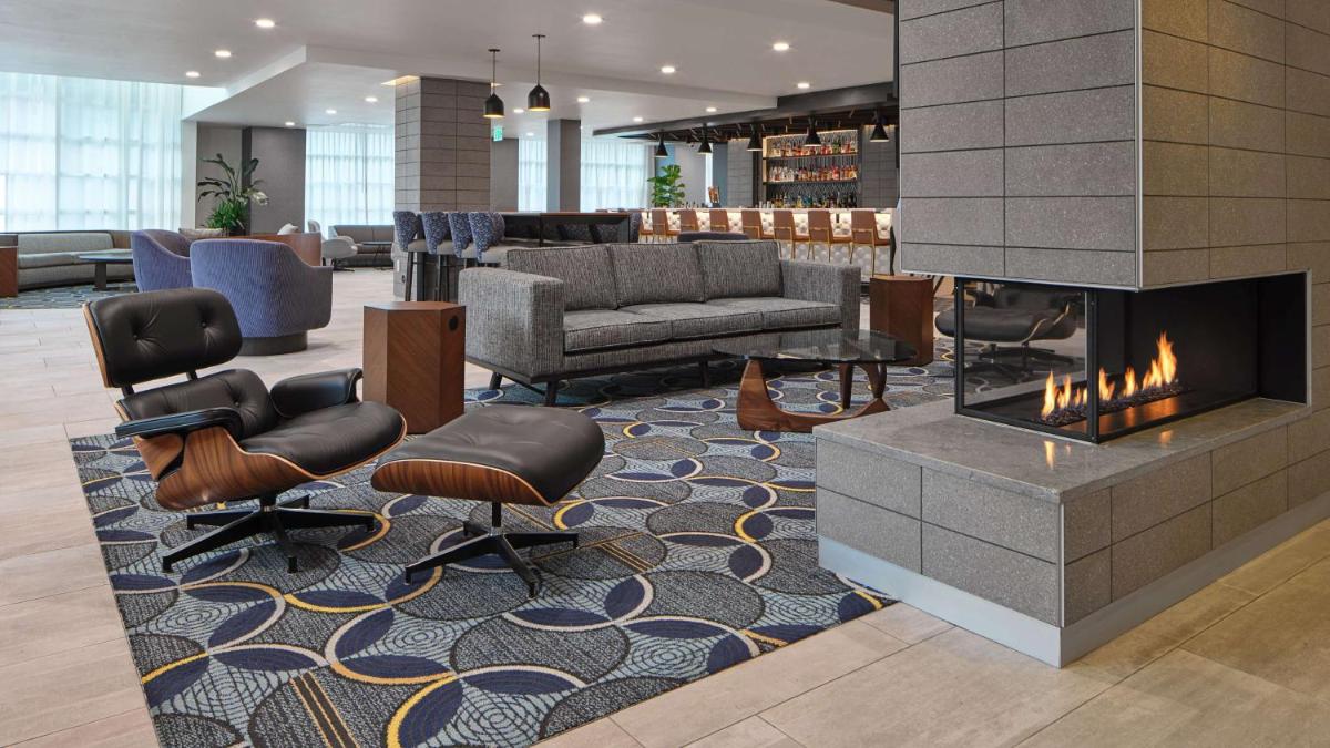 River's Edge Hotel Portland, Tapestry Collection by Hilton - Housity