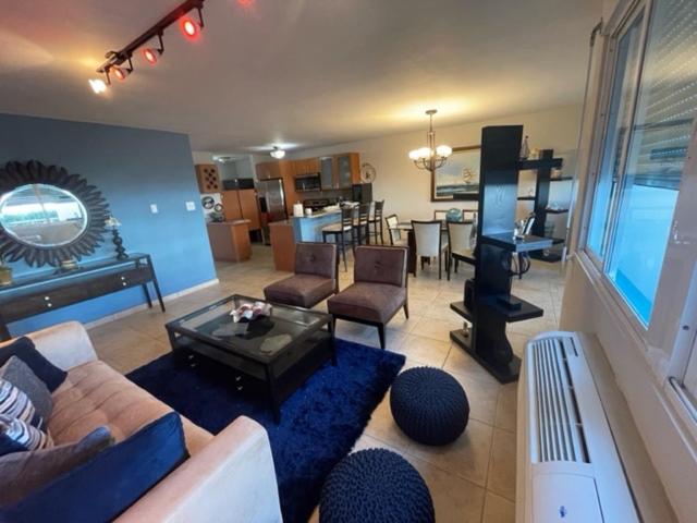 3 Bedroom Apt. close to main beaches/ attractions - Housity