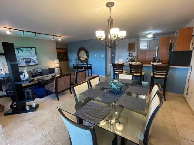 3 Bedroom Apt. close to main beaches/ attractions - Housity