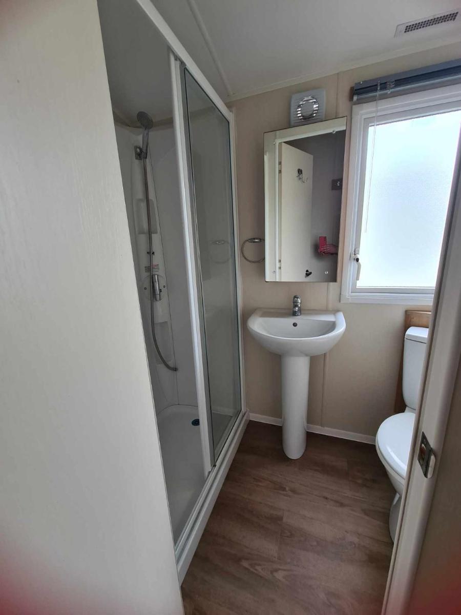 Happy Days Caravan Primrose Valley - Housity