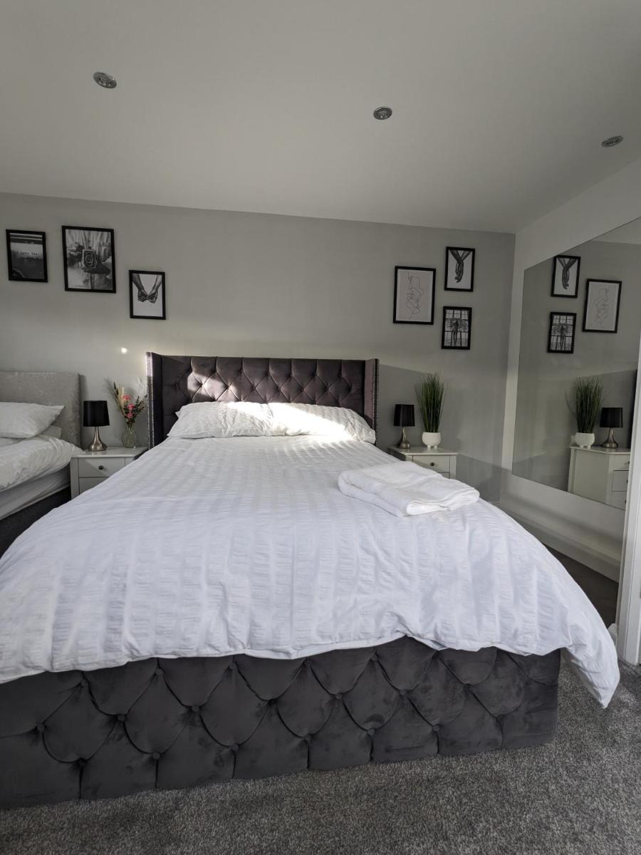 Room in Detached Annex - Housity
