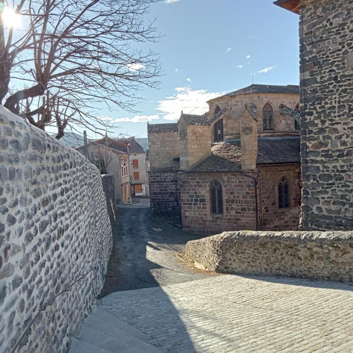 Le Repose Pieds - Housity