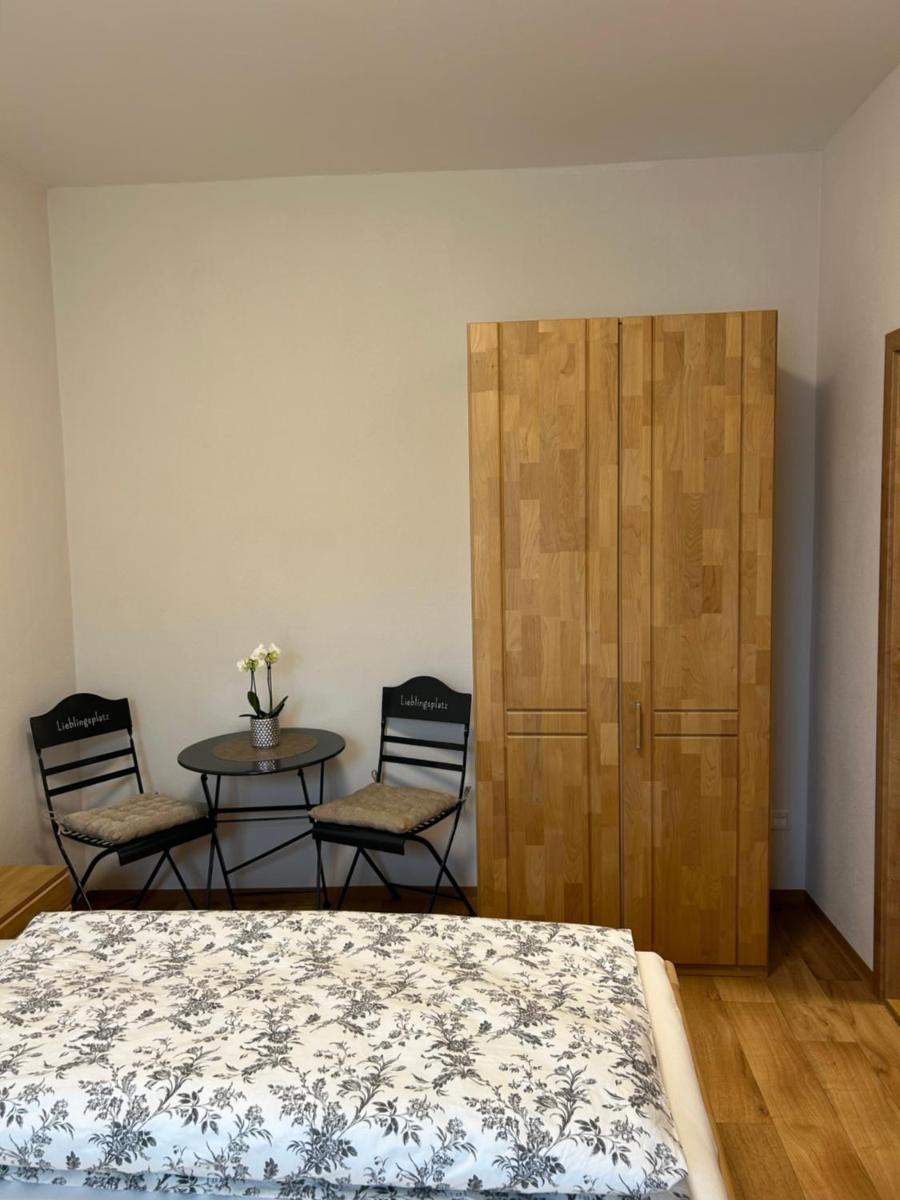 ANNA Gästehaus Zimmer - Housity