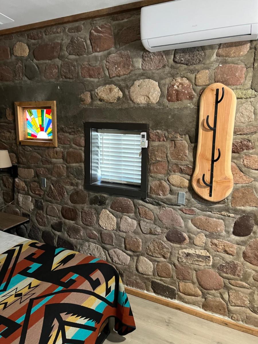 Trading post motel - Housity