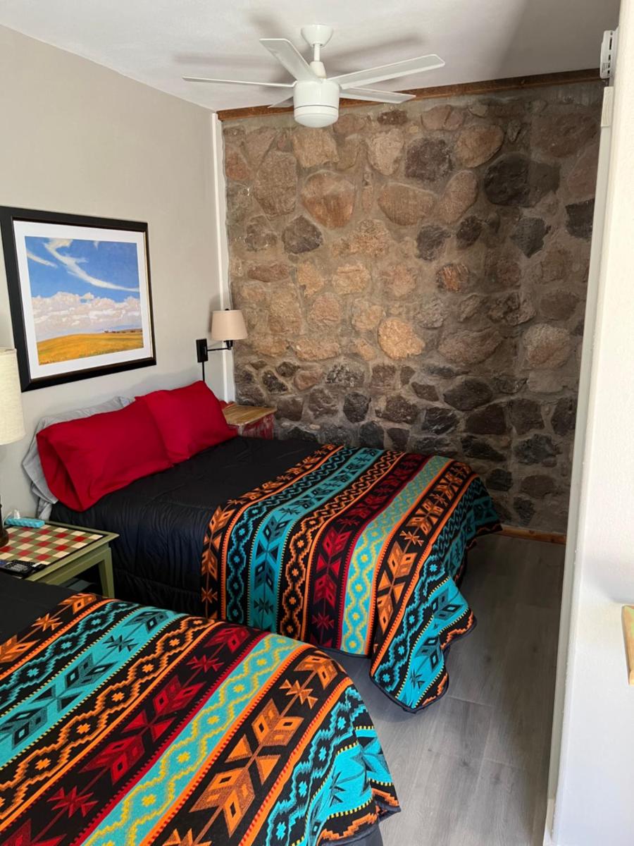 Trading post motel - Housity