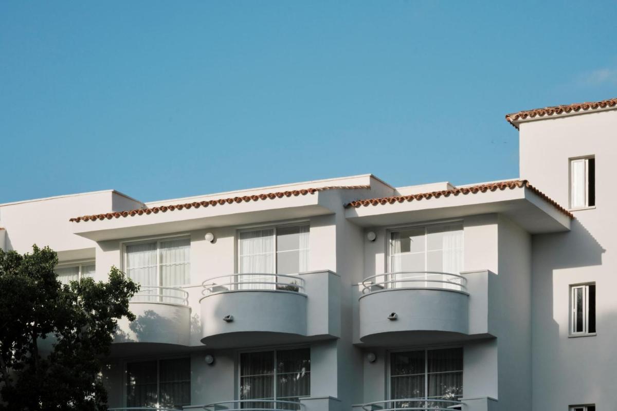 Edificio en el que se encuentra el apartahotel