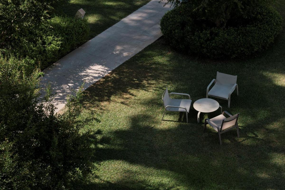 Jardín al aire libre en Prinsotel La Pineda