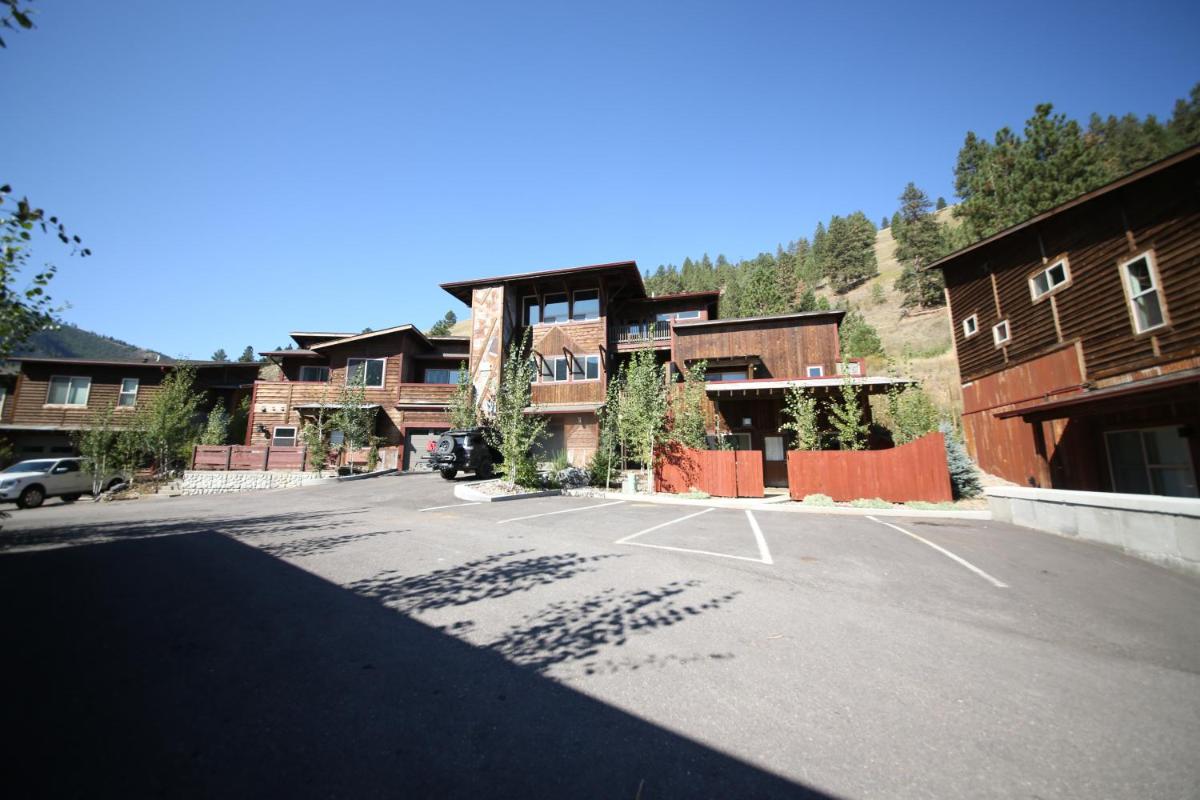Mount Jumbo Lookout - Housity
