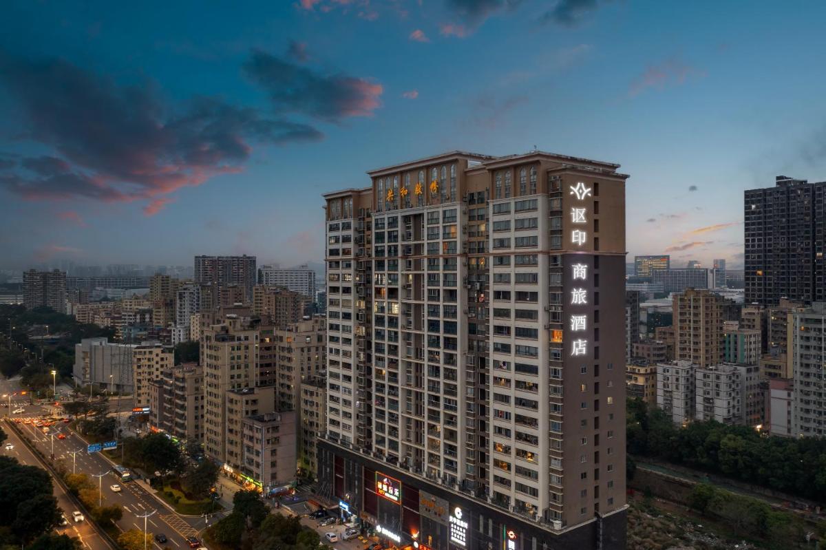 ALLIN HOTEL - Housity
