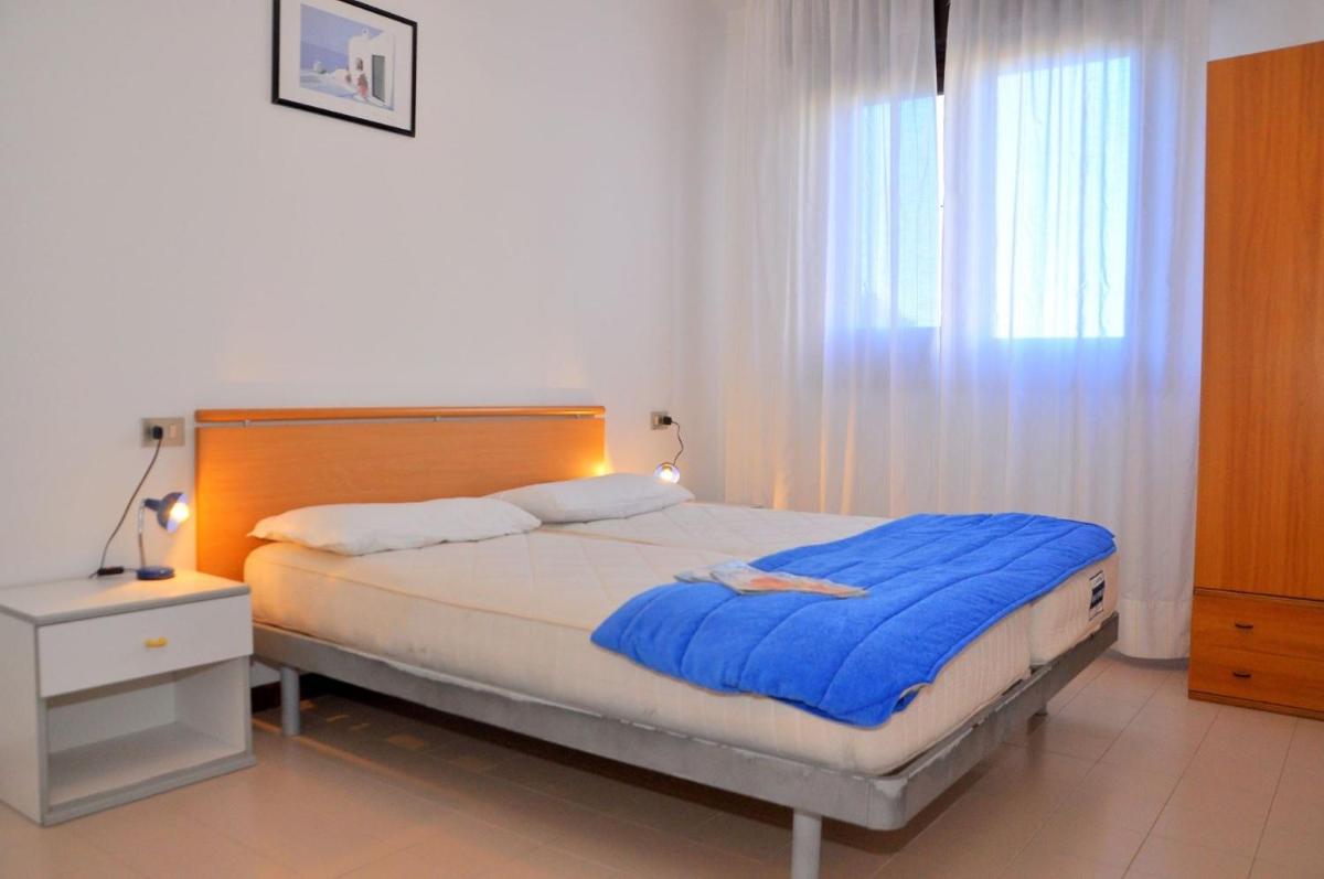 White apartment with terrace - Beahost - Housity
