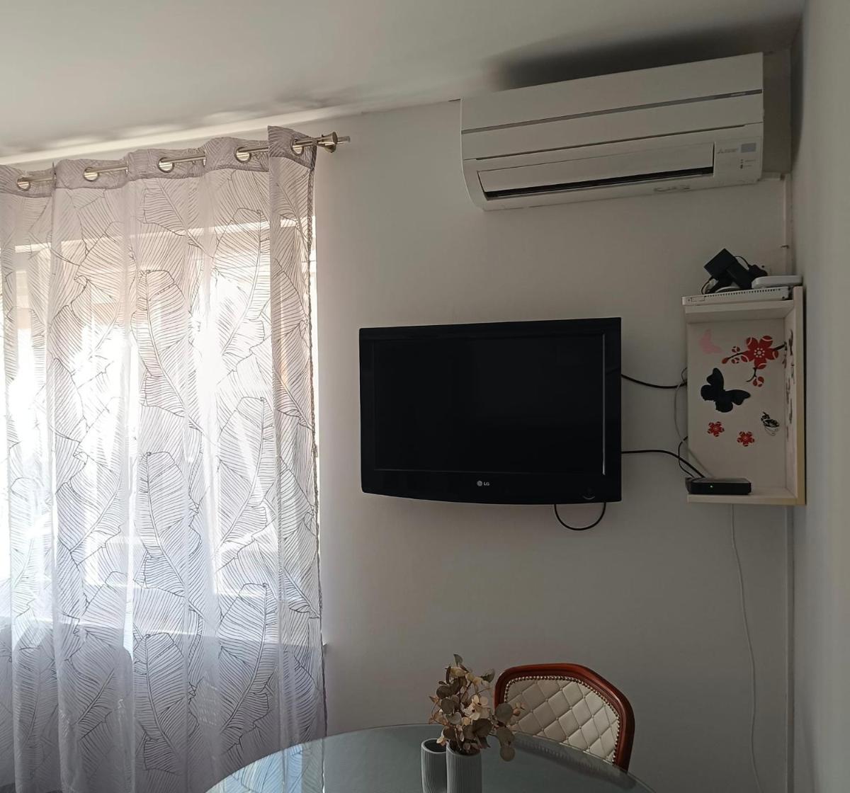 Novi studio apartman Demy u centru Splita - Housity