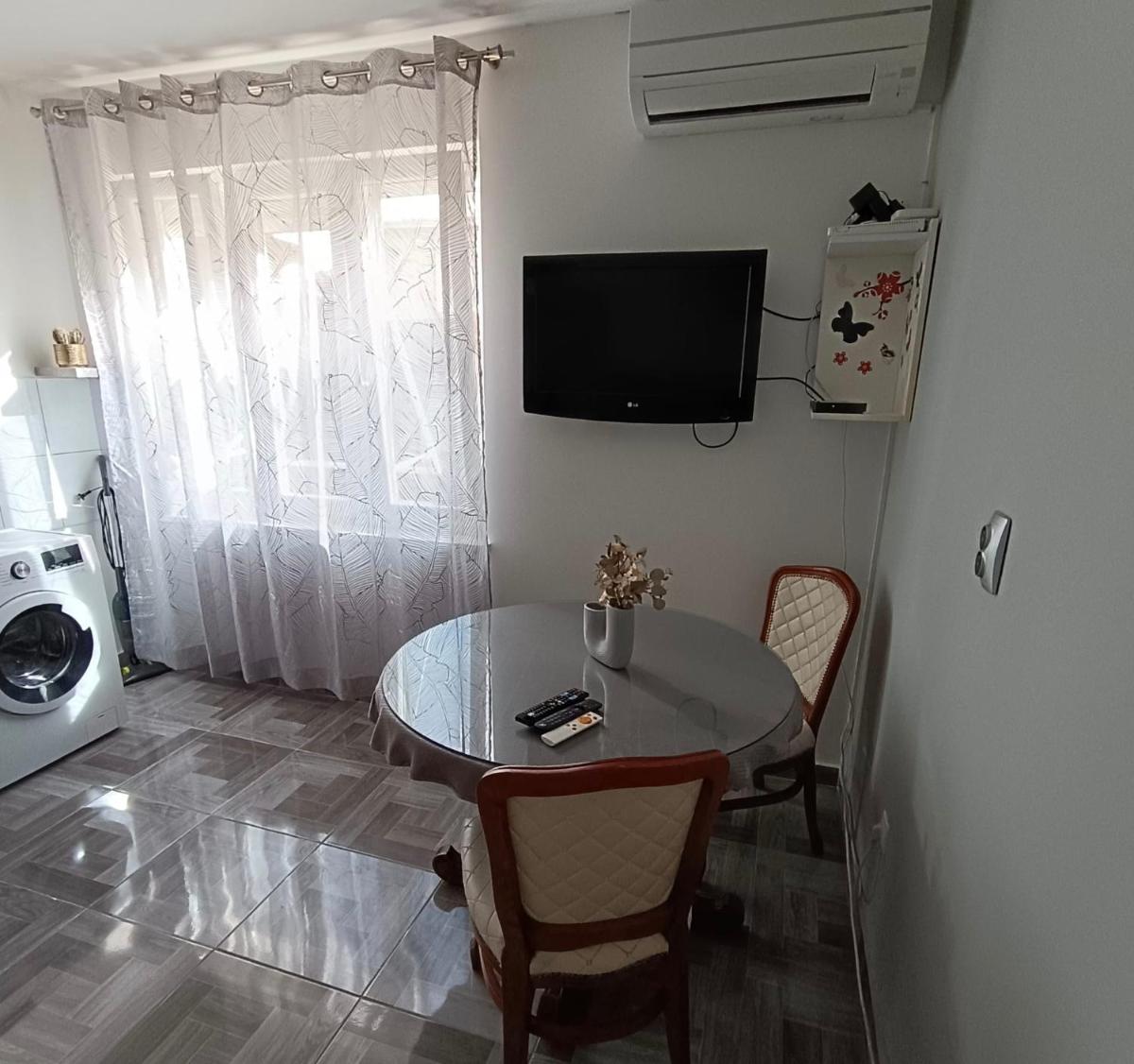 Novi studio apartman Demy u centru Splita - Housity