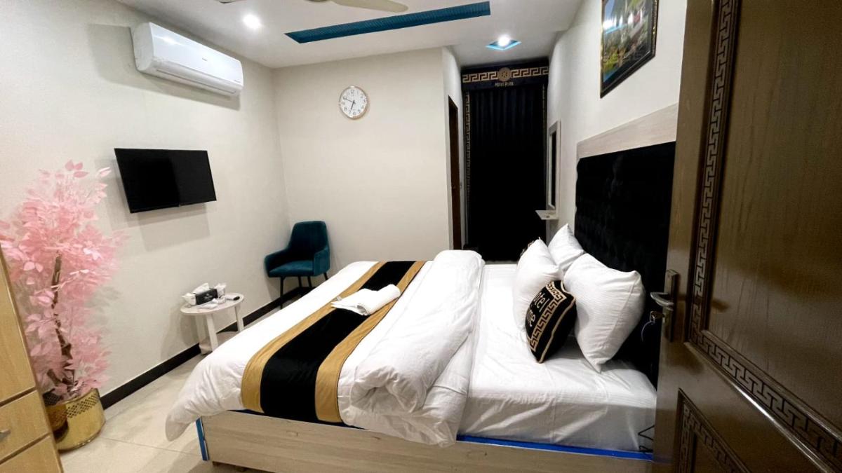 Prime Hotel Johar Town - Housity