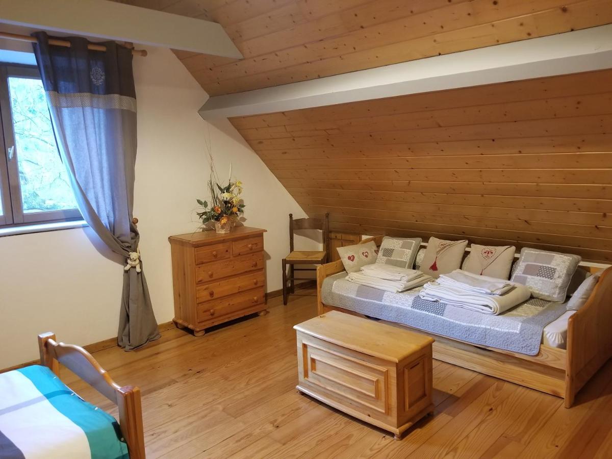 Gîte La Péne - Housity
