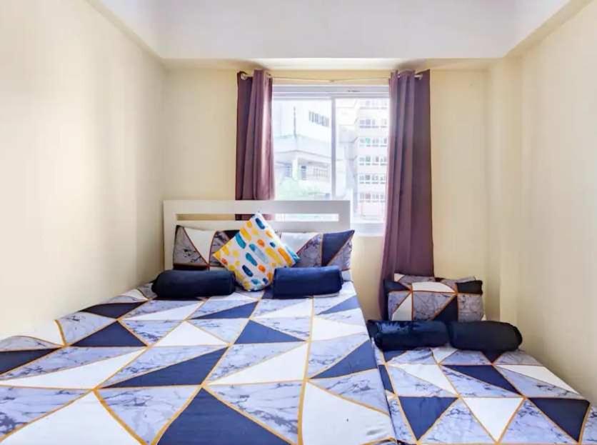 Burnham Hill Condominium - Housity