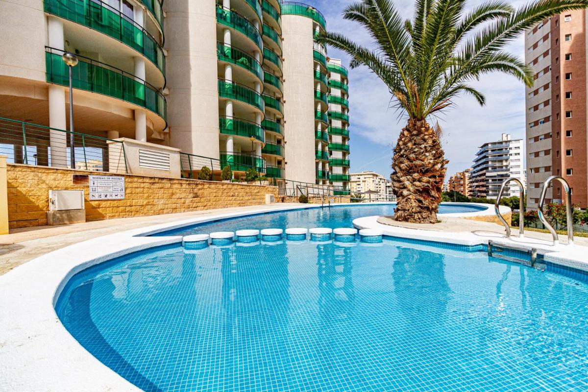 Apartment VilaPark with pool, free parking, terrace, beach - Housity