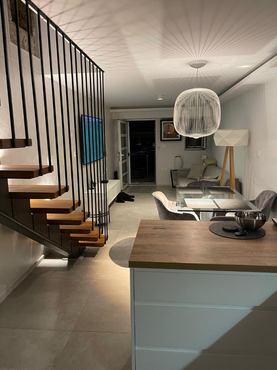 Lux Beach House M - Housity