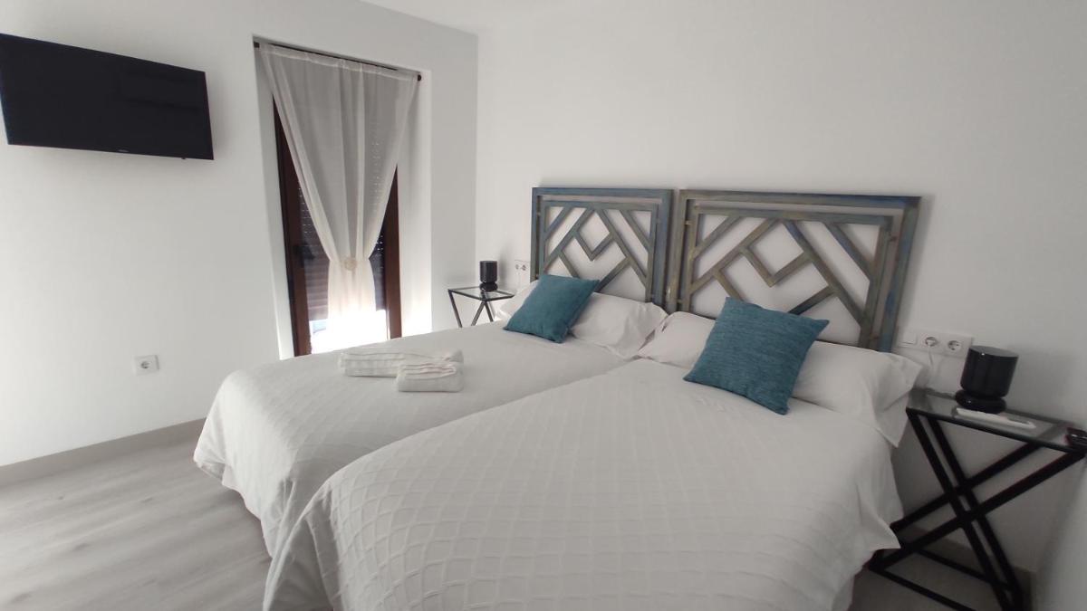 CASA RURAL ELENYR - Housity