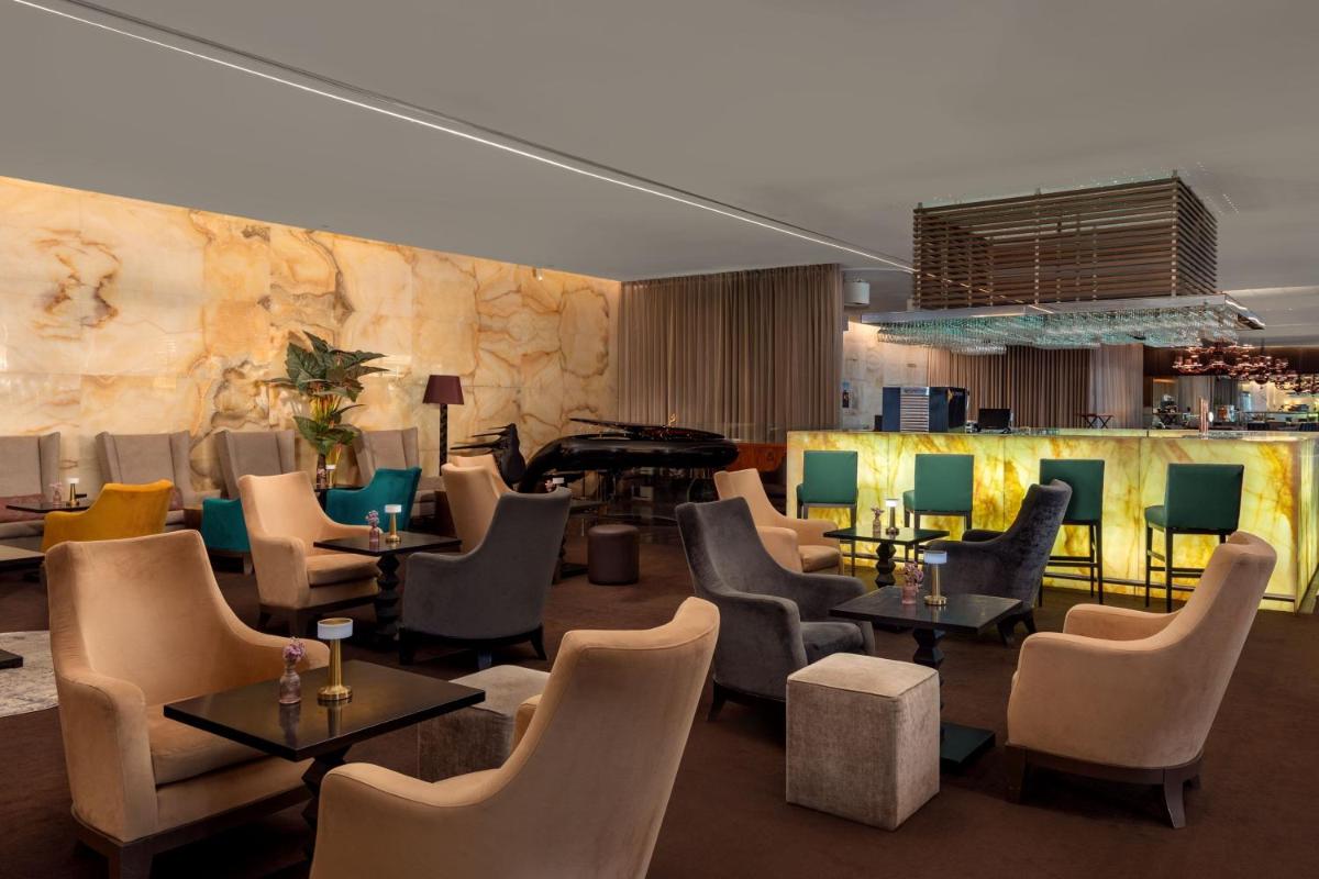Uma área de estar em Sheraton Lisboa Hotel & Spa