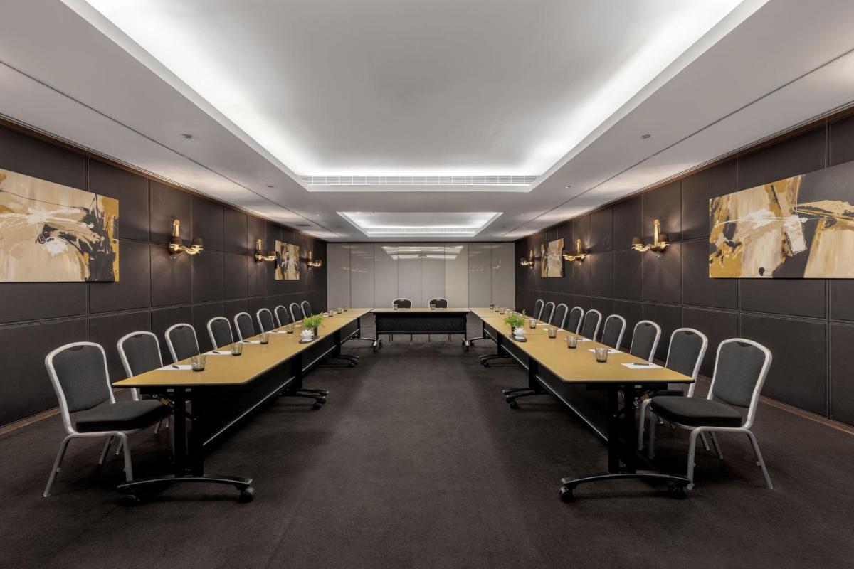 A área empresarial e/ ou a sala de conferências de Sheraton Lisboa Hotel & Spa