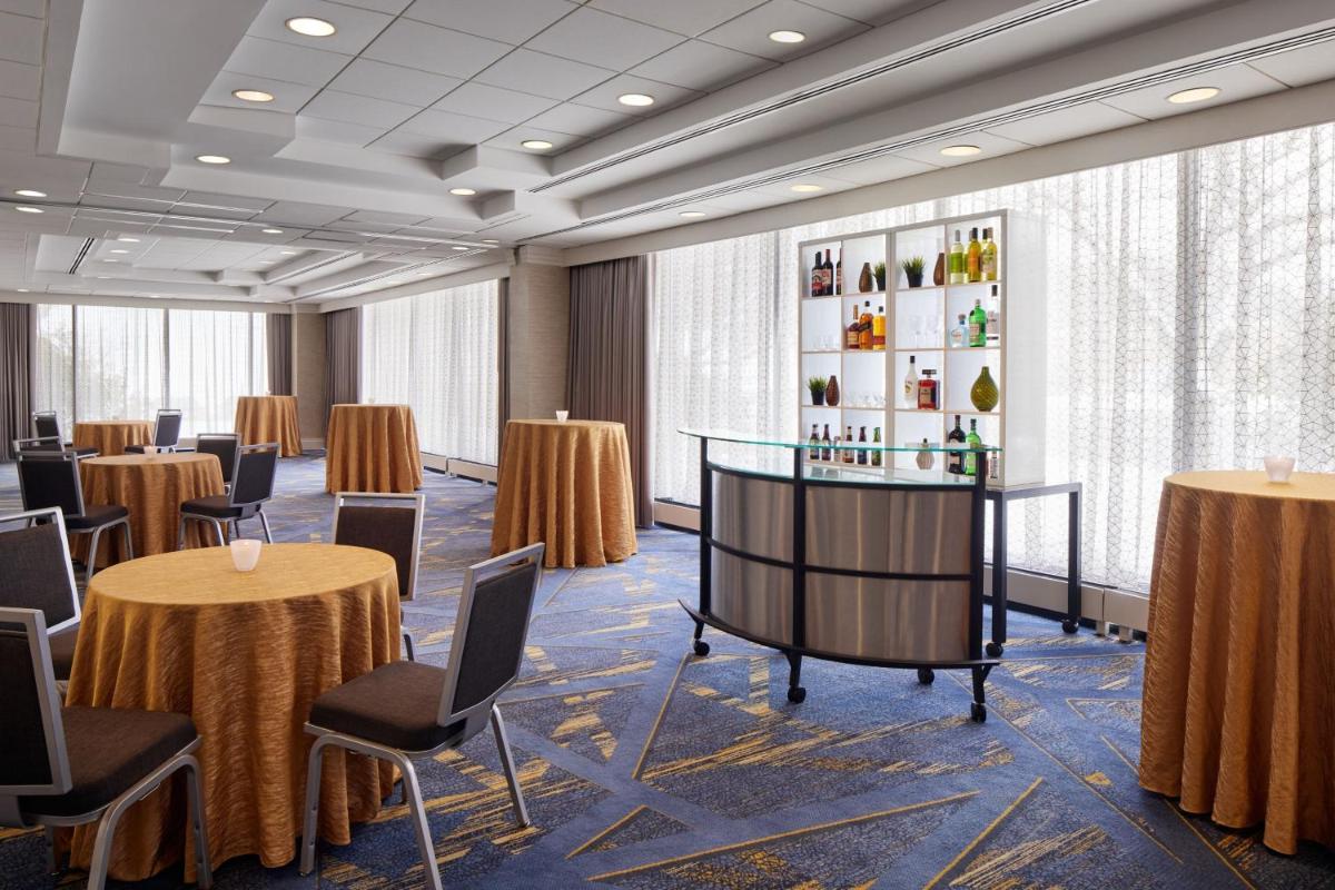 BWI Airport Marriott - Housity