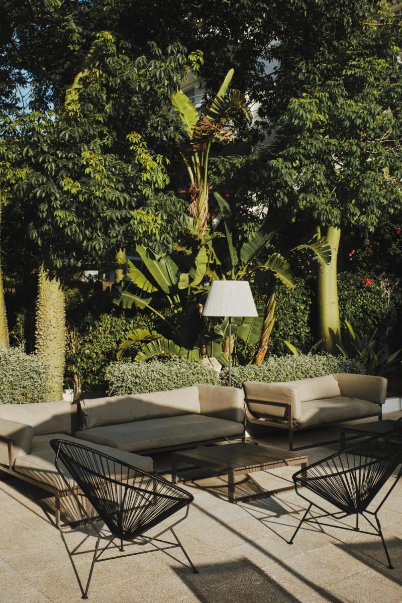 Jardín al aire libre en Prinsotel La Pineda