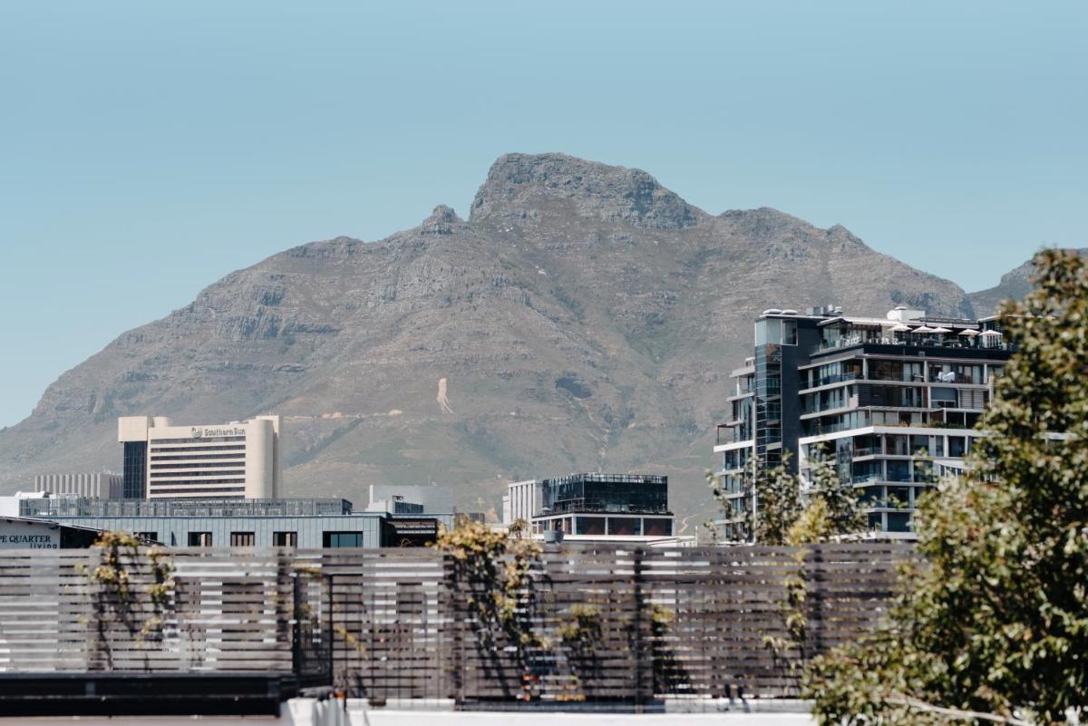 Mediterranean Style Accommodation in De Waterkant - Housity