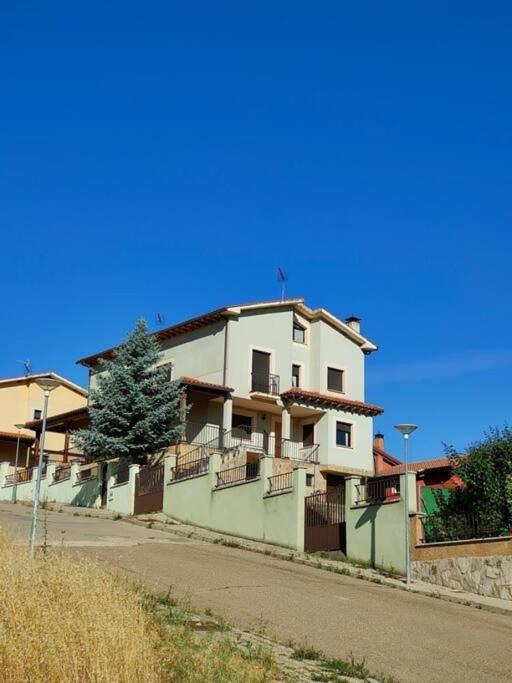 Vivienda de Uso Turístico en entorno maravilloso - Housity