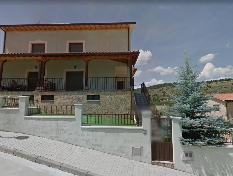 Vivienda de Uso Turístico en entorno maravilloso - Housity