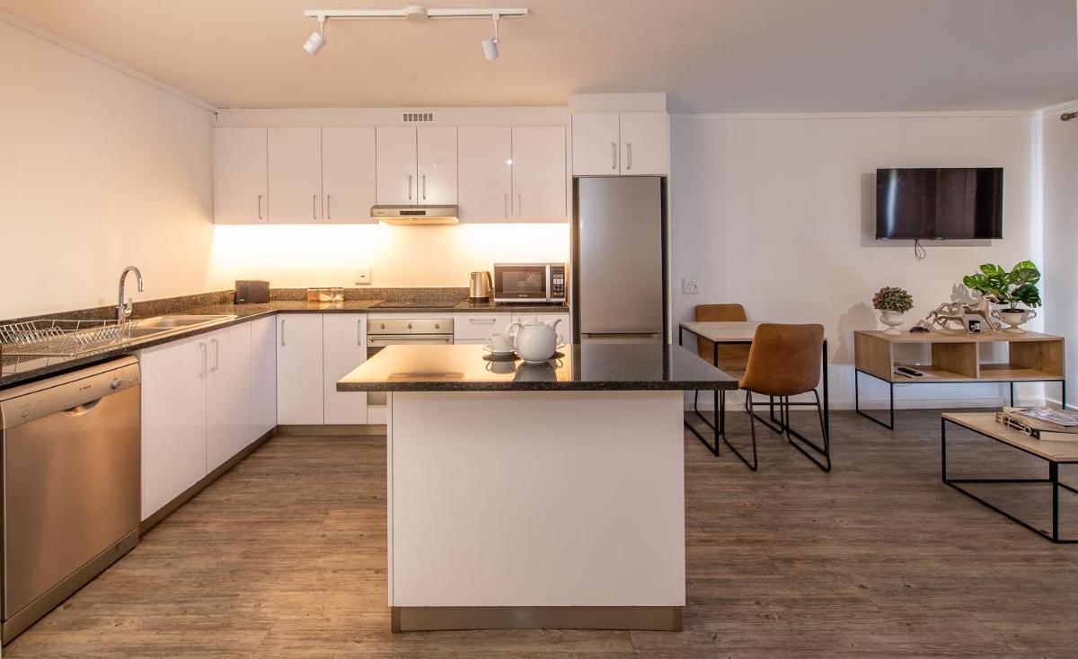 Modern 2 Bedroom Apartment CastleRock - Housity