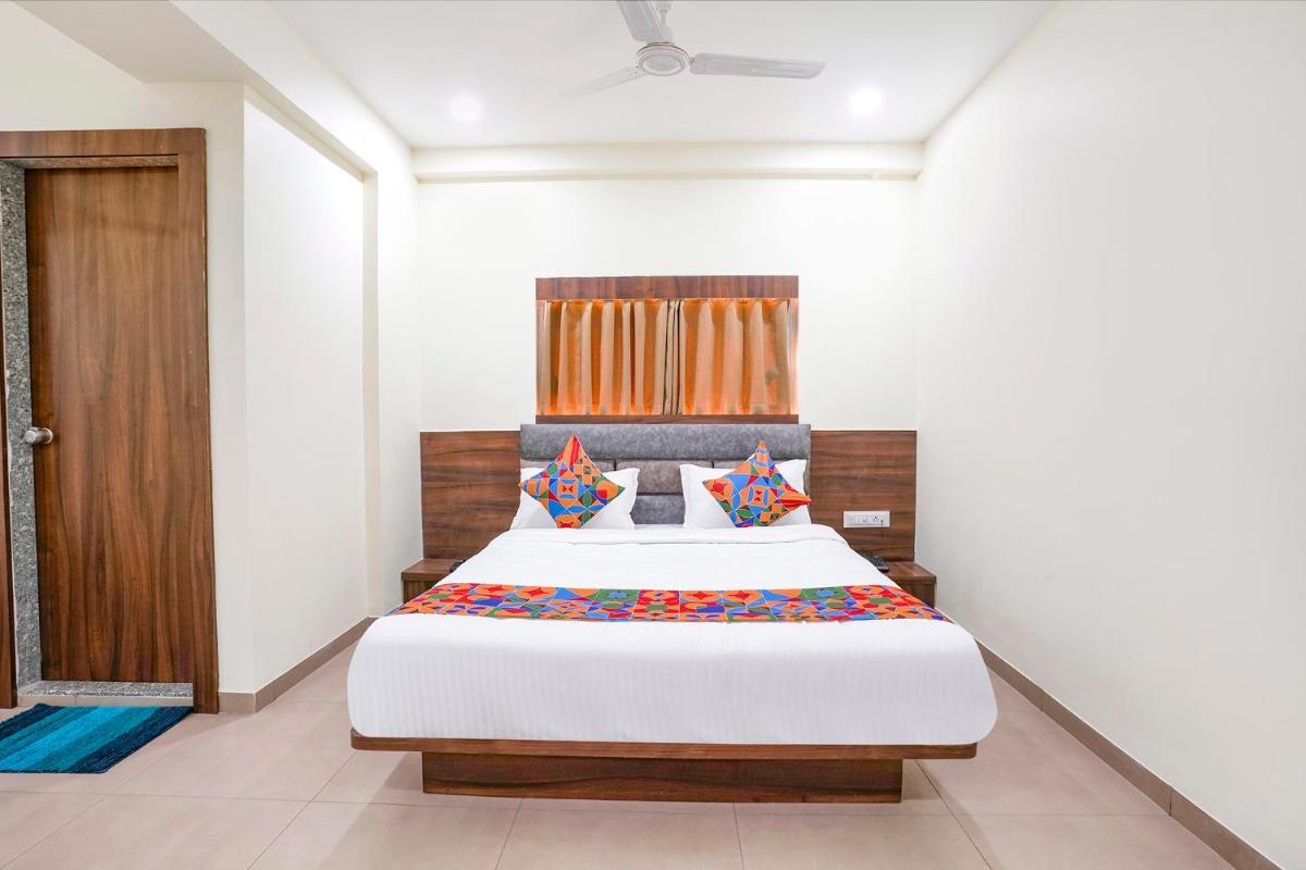 FabHotel Hill Park I - Housity