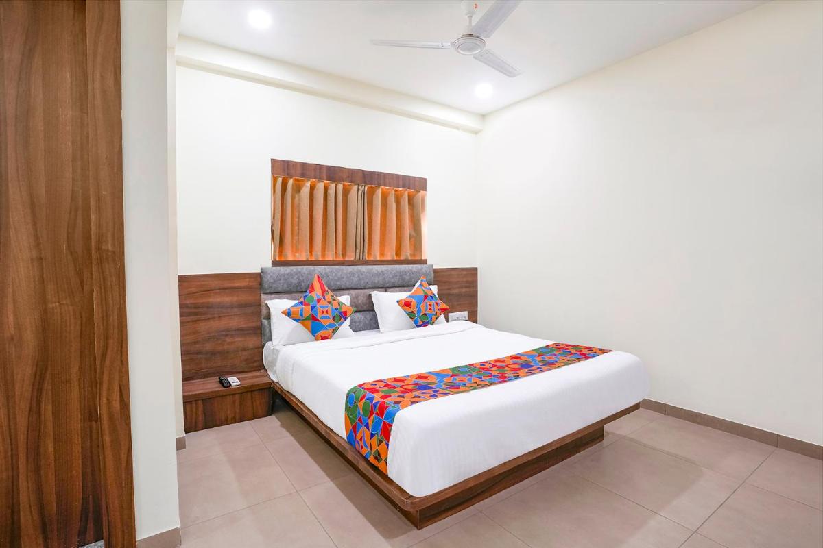 FabHotel Hill Park I - Housity
