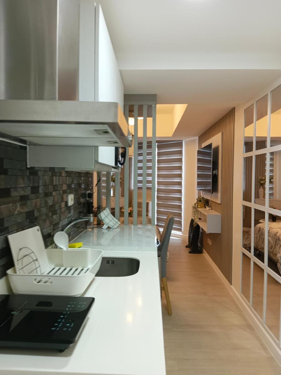 NCalm Azure North Staycation - Housity